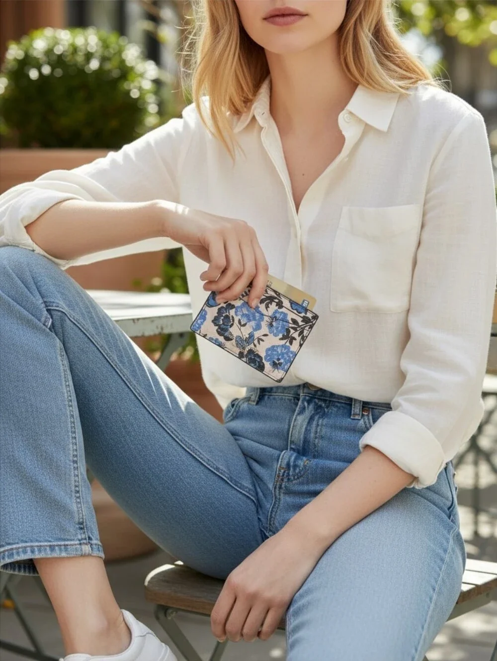 Kate Spade ♠️ New York Madison Vase Floral Small Slim Card Holder